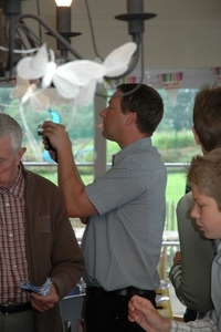 NONKEL JAN HEEFT OOK IEMAND IN HET VIZIER