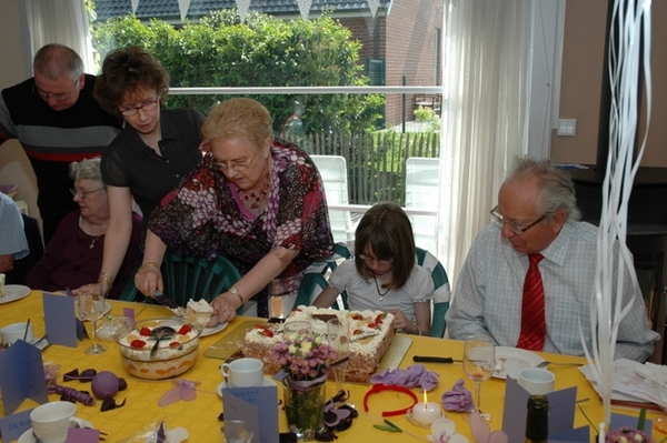 OMA WAT HEB JE HIER NOG ?