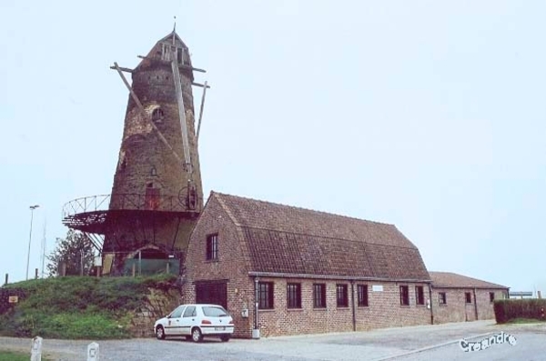 De afgebroken molen.