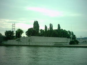 IM001073