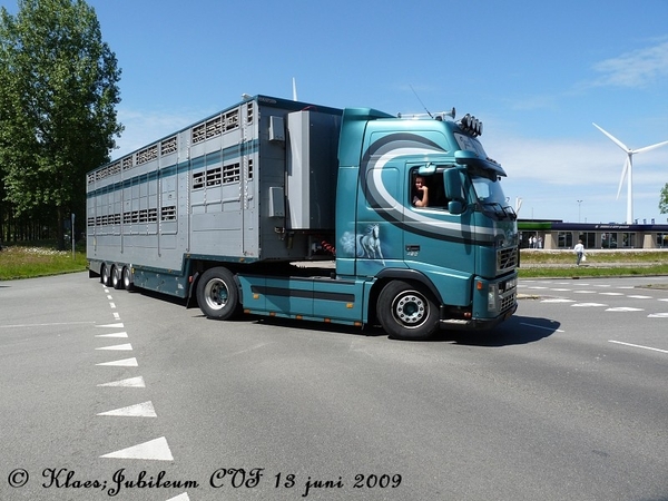 Trucks 084-border