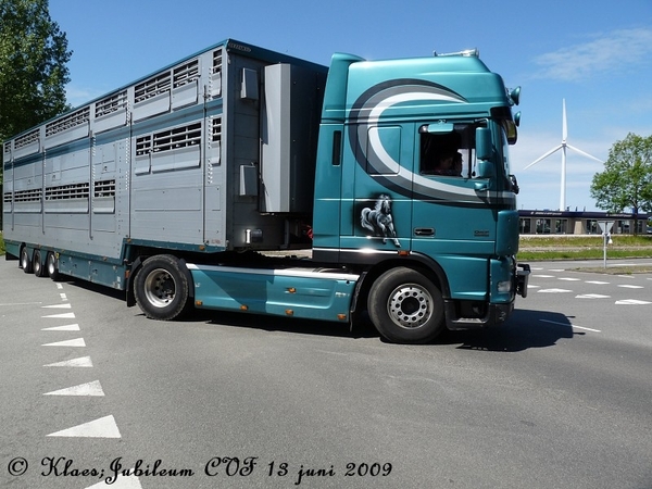 Trucks 085-border