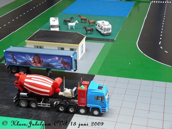 Trucks 123-border