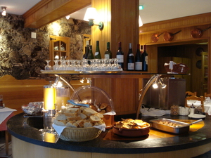 Ons morgen eten fransbr. met spek en eieren enzomeer