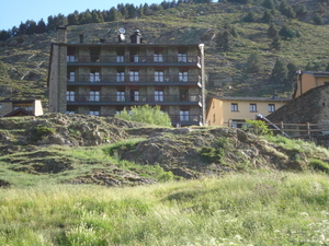 De open venster is onze kamer 2d verdiep