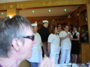 1st kok 2de kok en personeel Alinne wou er pers bij