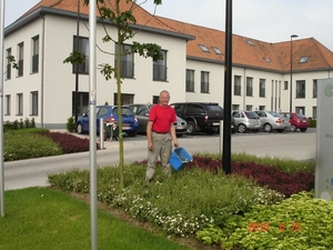 de tuinman en onderhoudsman Patrick.