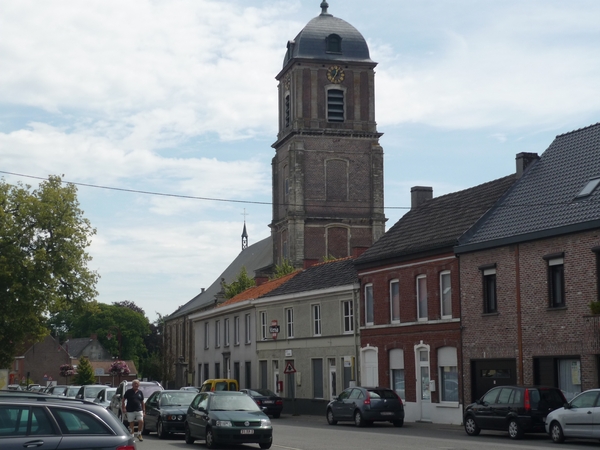 09.07.21.BOTTELARE.KERK VAN DICHTBIJ