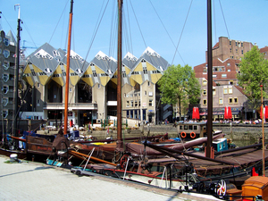 Oude_haven_met_kubuswoningen