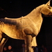 paard met terracotta zadel