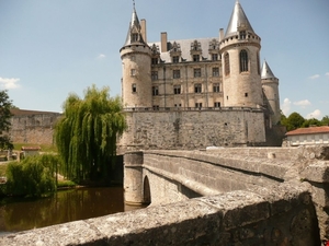 Château Rochechouart Nanteuil en Vallée-2