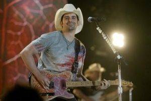 BRAD PAISLEY