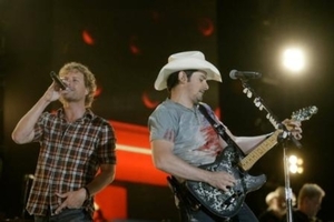 BRAD PAISLEY & DIERKS BENTLEY