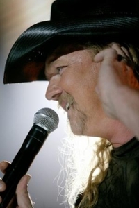 TRACE ADKINS