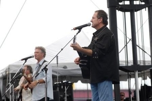 LARRY GATLIN & THE GATLIN BROTHERS