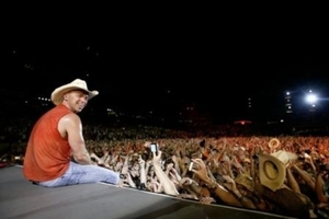 KENNY CHESNEY