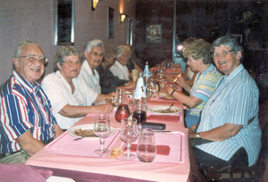 met de dames van de Yoga