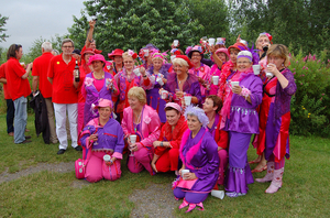 Op de foto met onze cadeautjes.