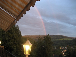 13jul2009: regenboog vanop hotelterras