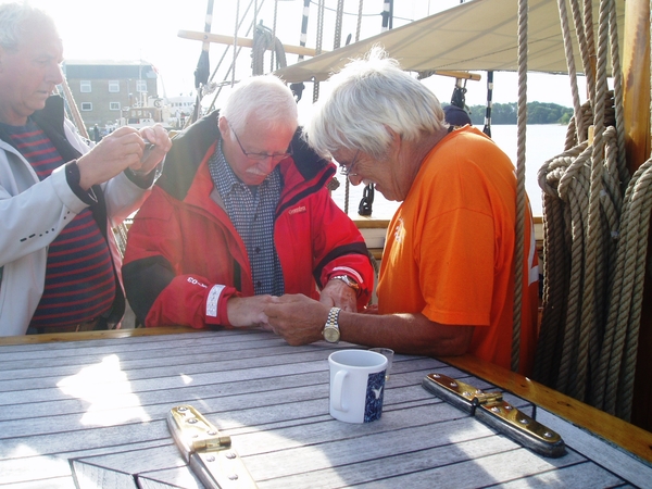 Knooples aan boord van de Fylla