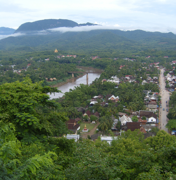 Vanop Chomsy Hill