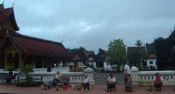 Plaatselijke bevolking zit op wacht