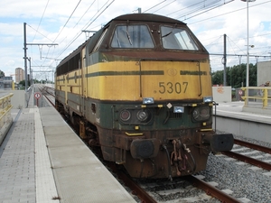 De 5307 met extra licht om in HST tunnel te werken