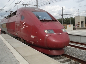 De THALYS 4302 op spoor 1 komende van Nederland