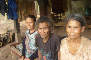 Houthakker, vrouw en buurvrouw