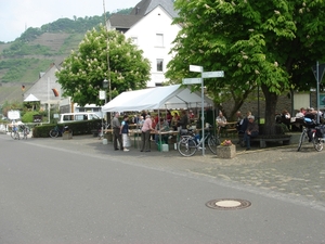 001009HappyMosel