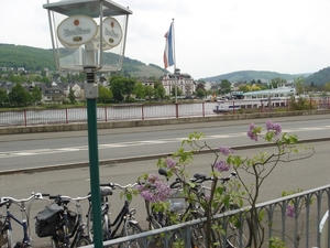 001021HappyMosel