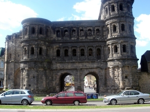 002001Trier