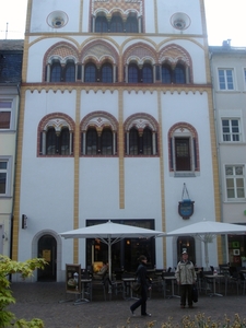 002003Trier