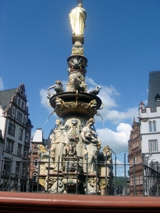 002008Trier