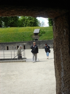 002037Trier