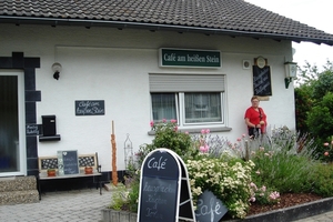 002401HeisserSteinCafe