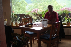 002405HeisserSteinCafe