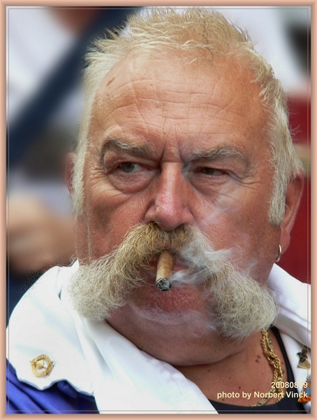 sized_P1780992a nog een snorreman