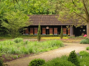 Bijenhuisje in het parkdomein te Hingene