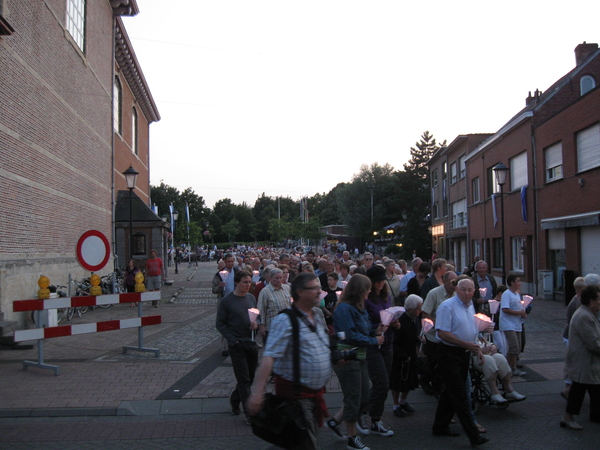 Duffel kaarskesprocessie 14-8-'09 021