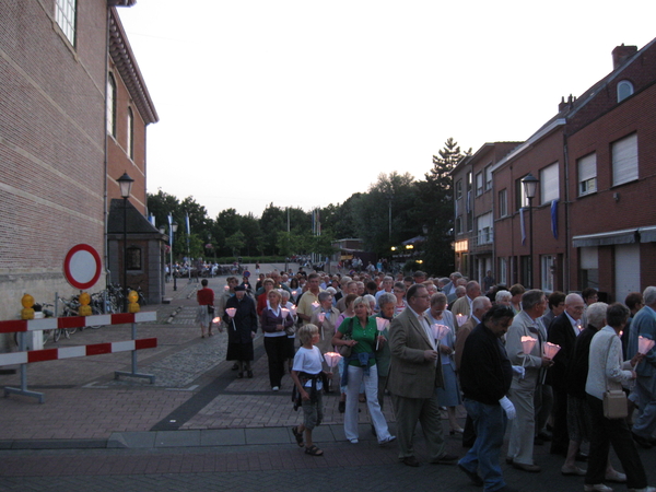 Duffel kaarskesprocessie 14-8-'09 025