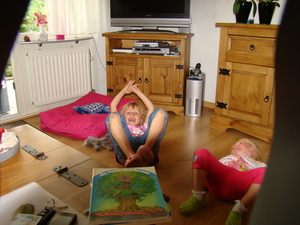 Ja Ja bij oma in Huis