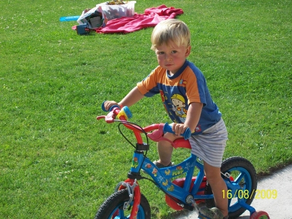 op bezoek bij onze kleinkinderen 15 Augustus 2009 028