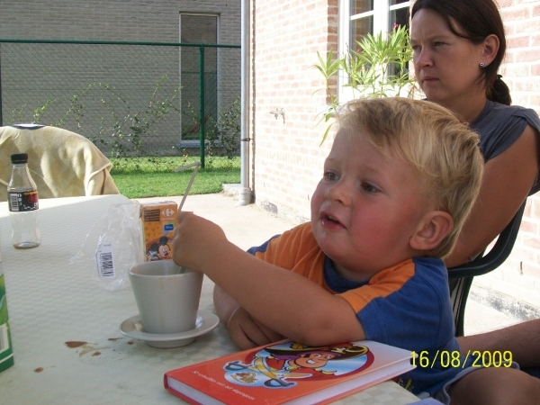 op bezoek bij onze kleinkinderen 15 Augustus 2009 030