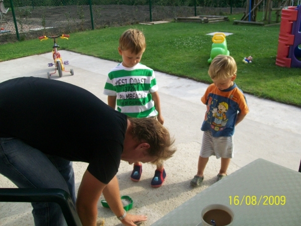 op bezoek bij onze kleinkinderen 15 Augustus 2009 059