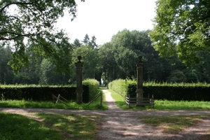 Ingang van de plantage