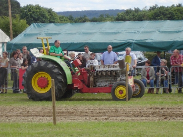 Matagne-la-Petite tractot pulling