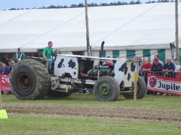 Matagne-la-Petite tractot pulling