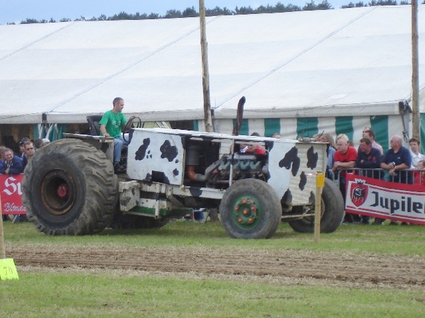 Matagne-la-Petite tractot pulling