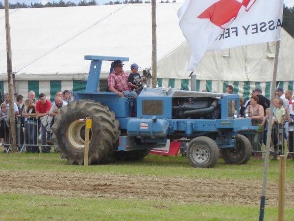 Matagne-la-Petite tractot pulling